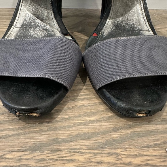 J. Crew Black Leather Heals w/ Grey Grosgrain Ribbon Strap & Zipper Detail - Picture 6 of 9